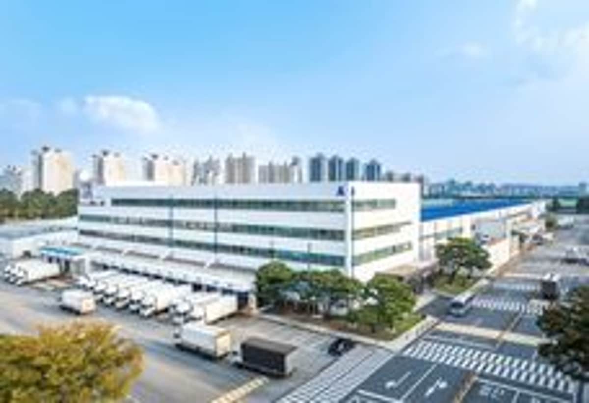 Samsung Bets $158M on AI Data Center Cooling Race