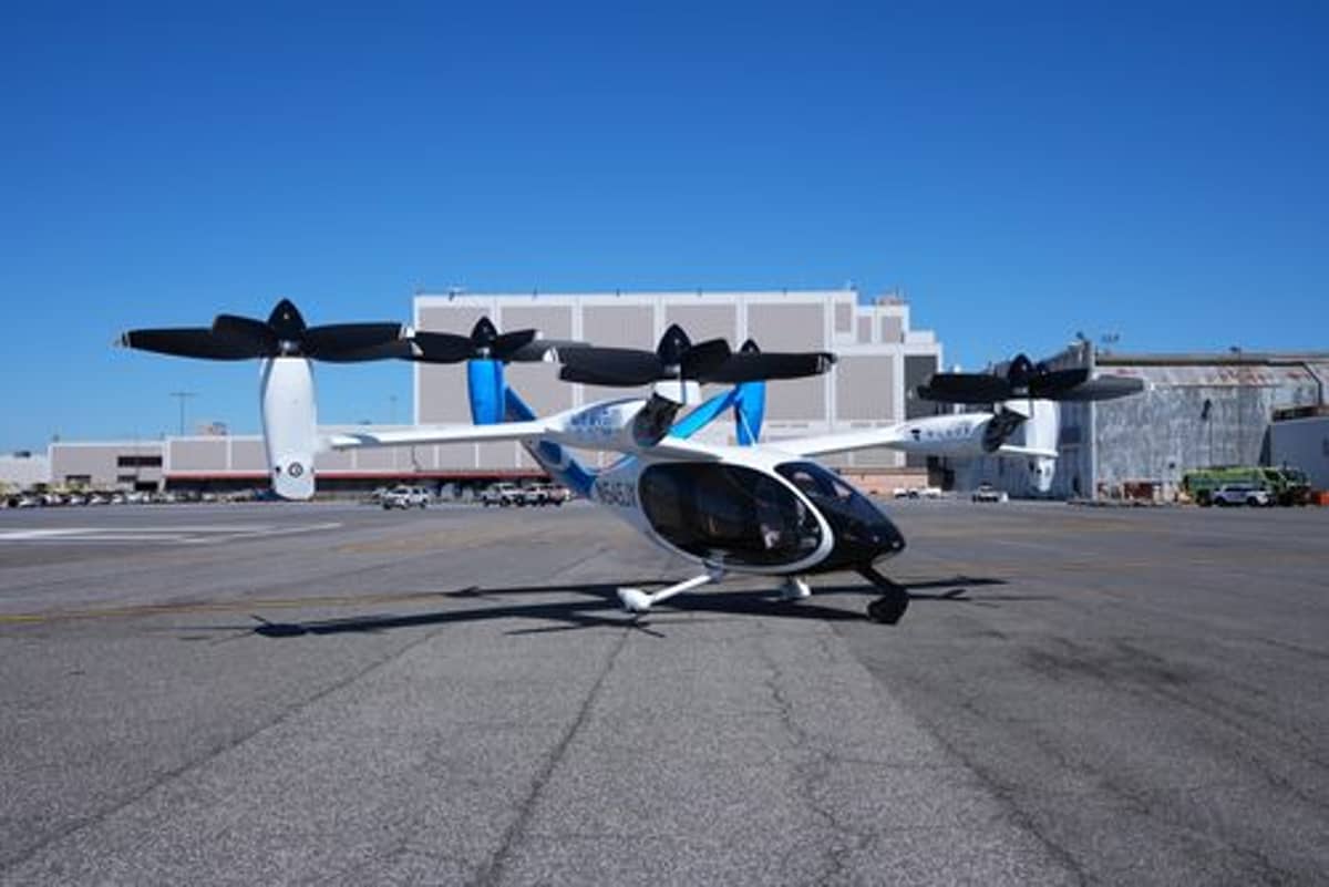 Air Taxi Startups Burn Cash on Lawsuits Before First Flight