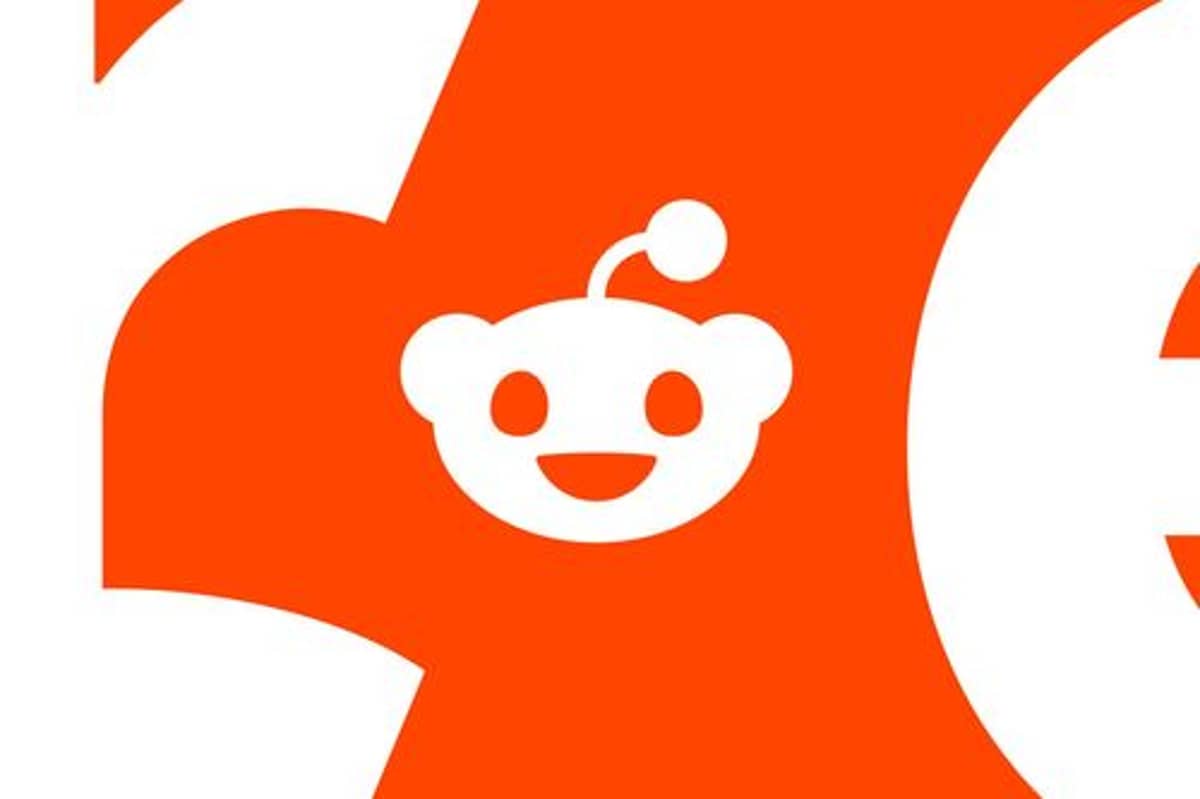 Reddit Cracks Down on Bots with Mandatory Human Verification