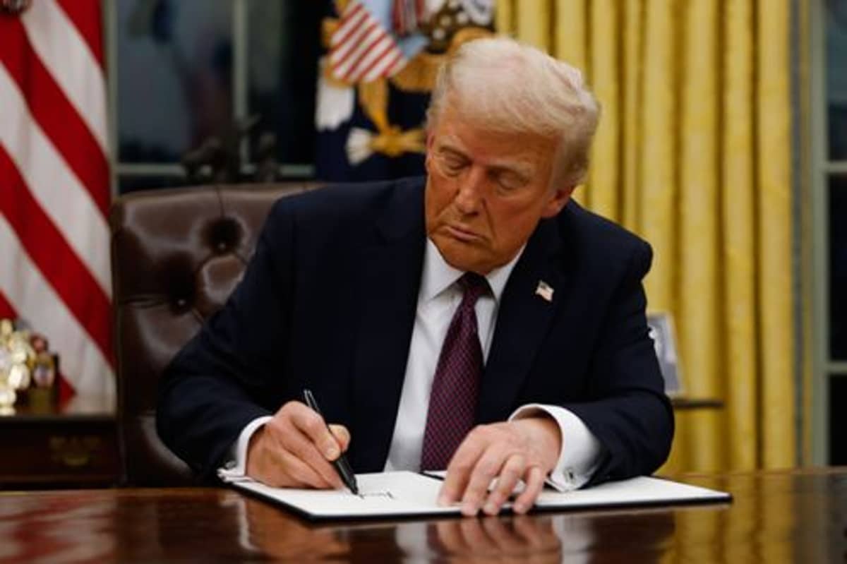 Trump Hits Tech with $100K H-1B Fee, Companies Scramble
