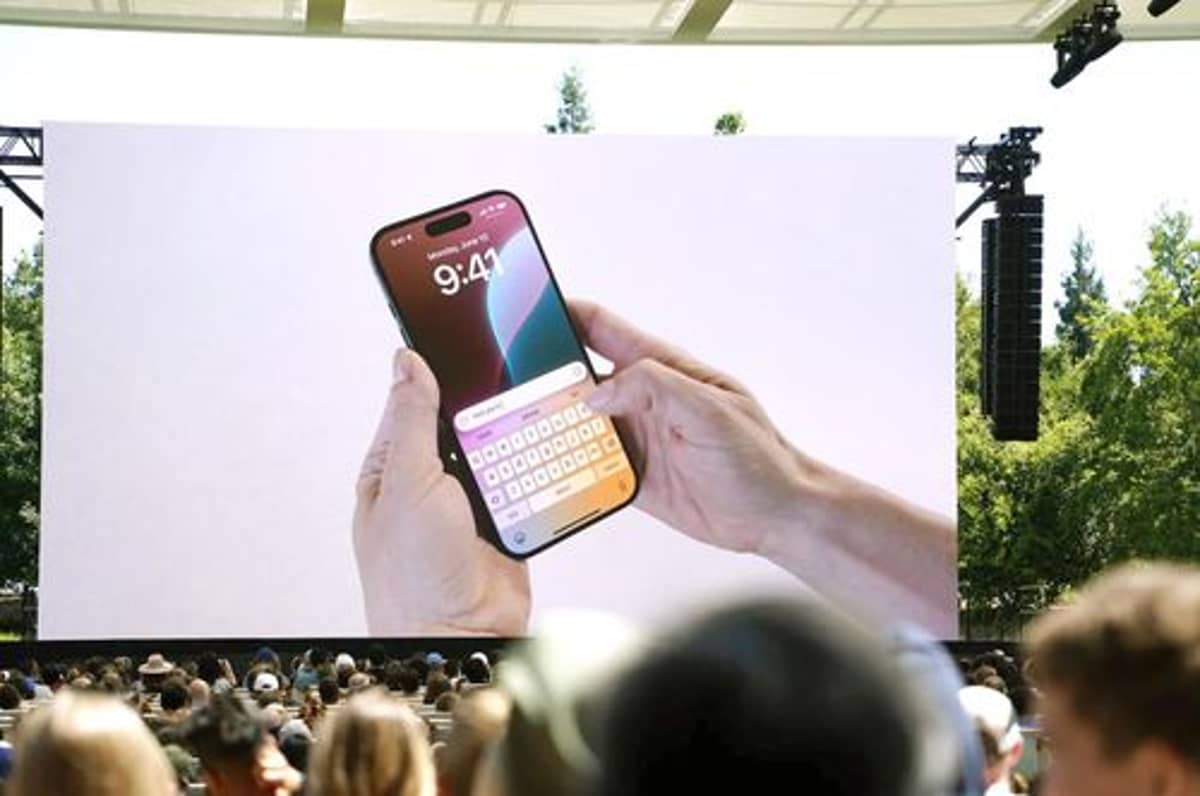 Apple Preps Second Siri AI Relaunch After 2024 Lawsuit Fumble