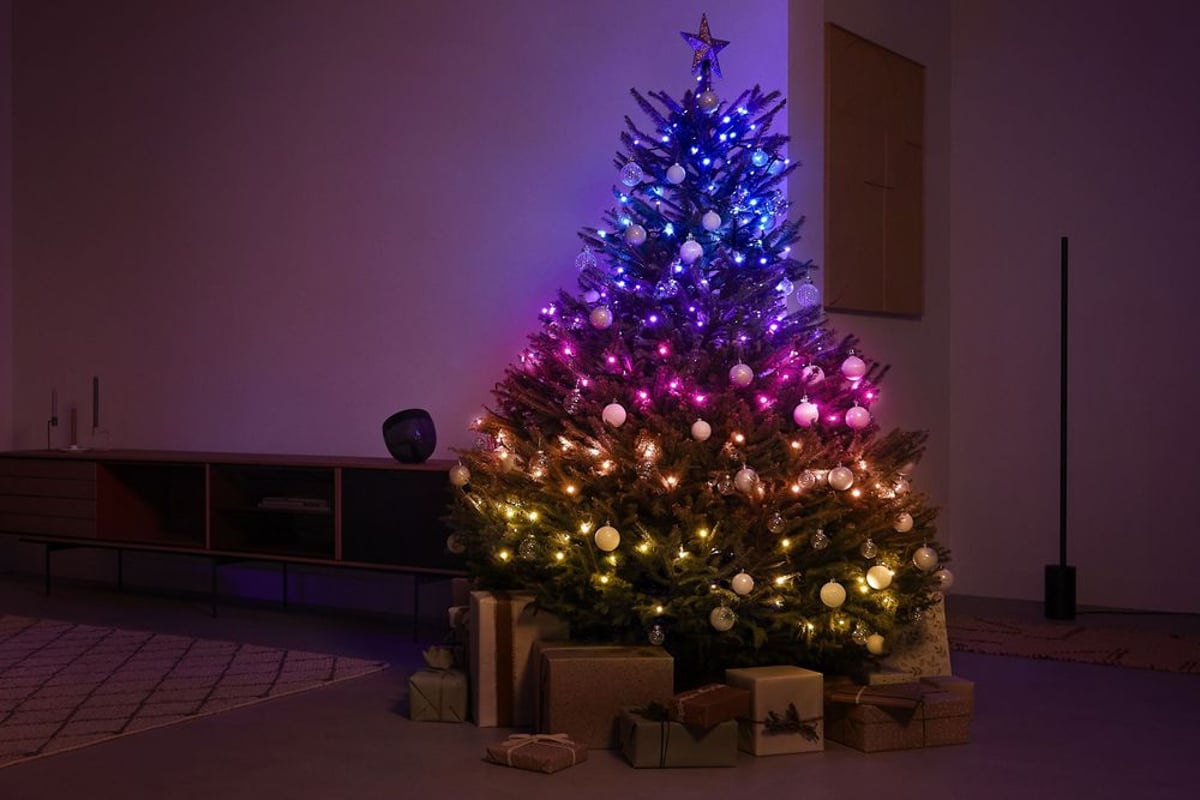 Philips Hue's Festavia Smart Holiday Lights Drop to Record $145
