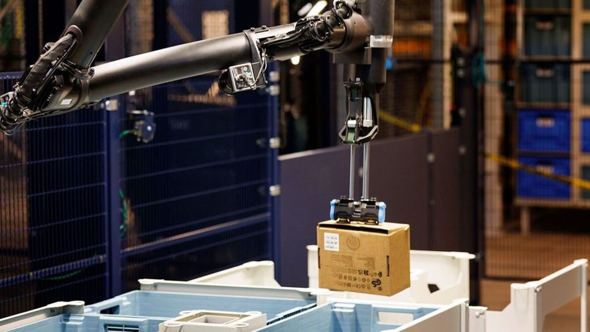 Amazon Unveils Blue Jay Robot Amid Job Displacement Pushback