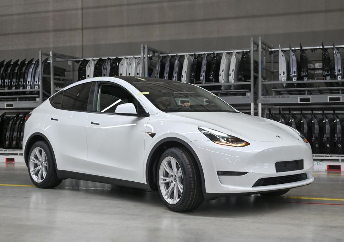NHTSA Probes 1.2M Teslas Over Suspension Failures